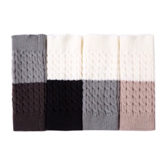 Cable Knit Reversible Leg Warmers - Picture 3 of 3